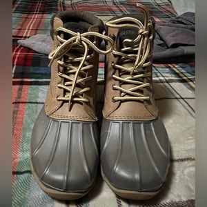 Like new Sperry Duck boots. Men’s size 8 woman’s 10